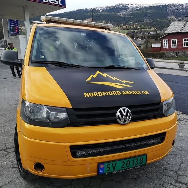 Hvor mye dekor trenger bilen?