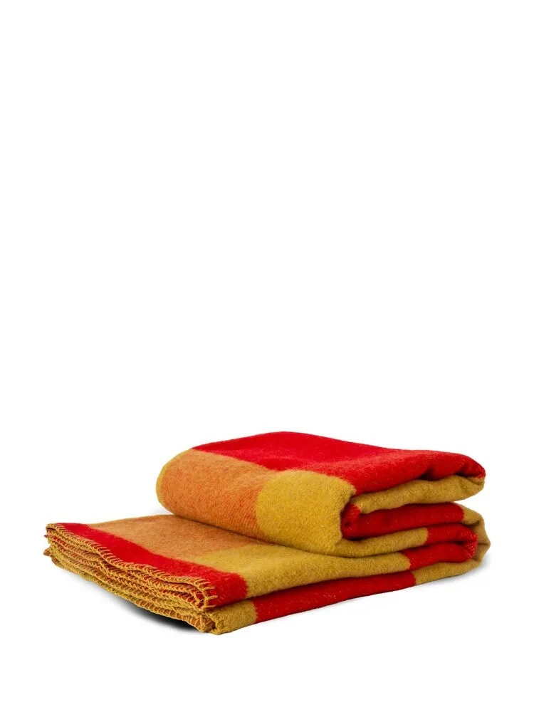 Throw Embrace Red/yellow